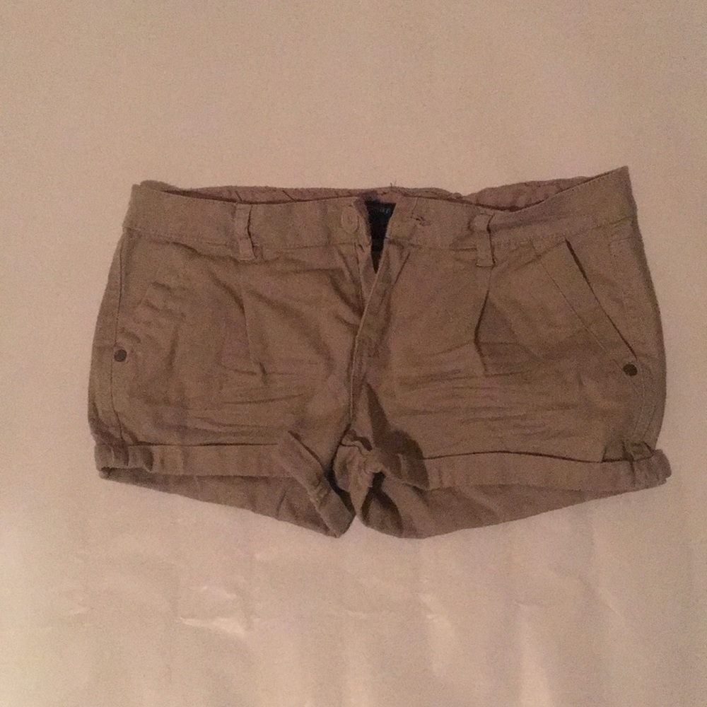 Shorts tan
